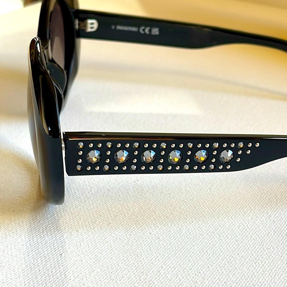 BNIB SWAROVSKI CRYSTAL SUNGLASSES BLACK 52-21-140 - Picture 9 of 14